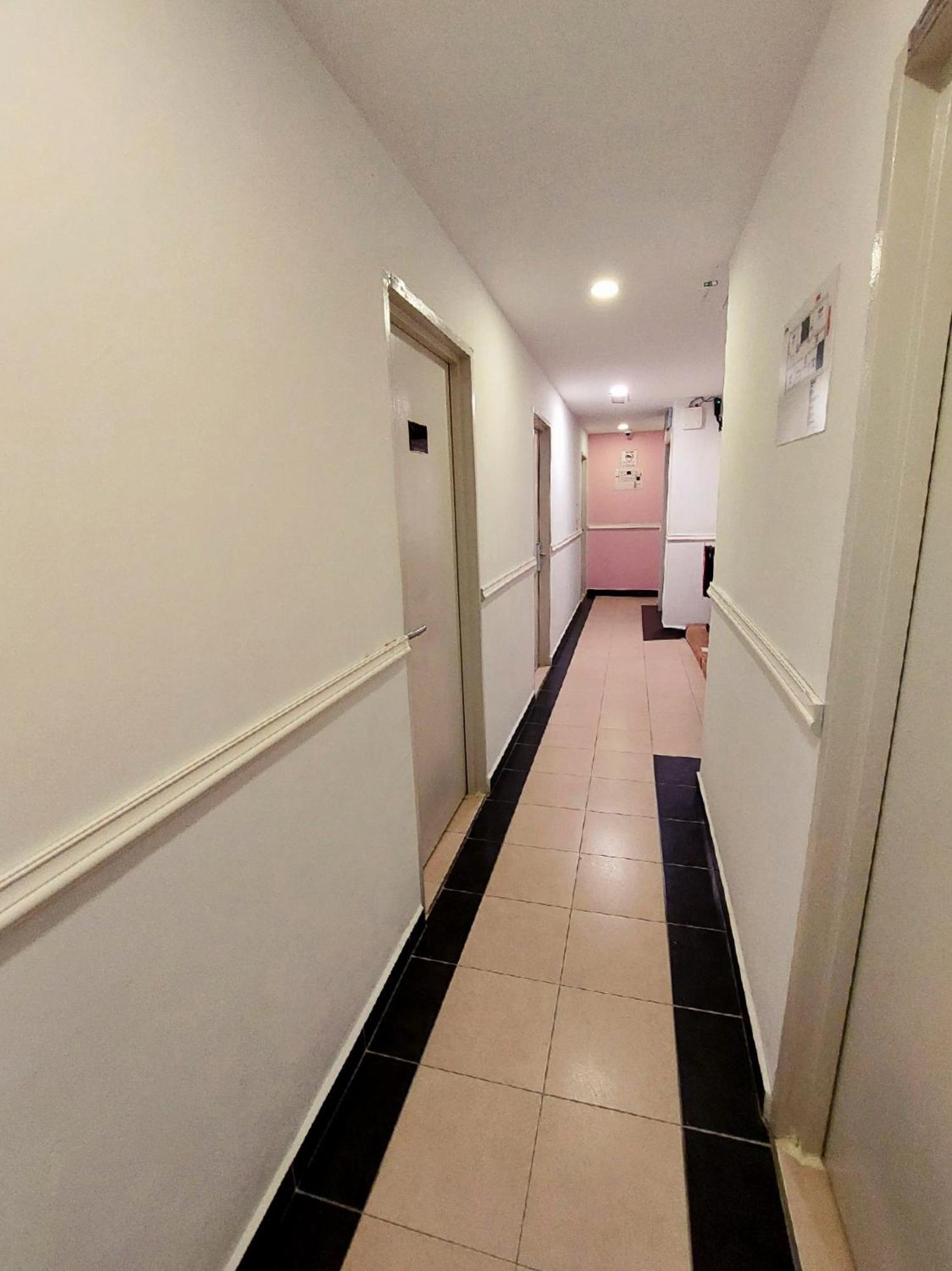 Good2Stay Budget Hotel L Lift L Coway Water L Wifi6 L Laundromat Malacca Екстериор снимка